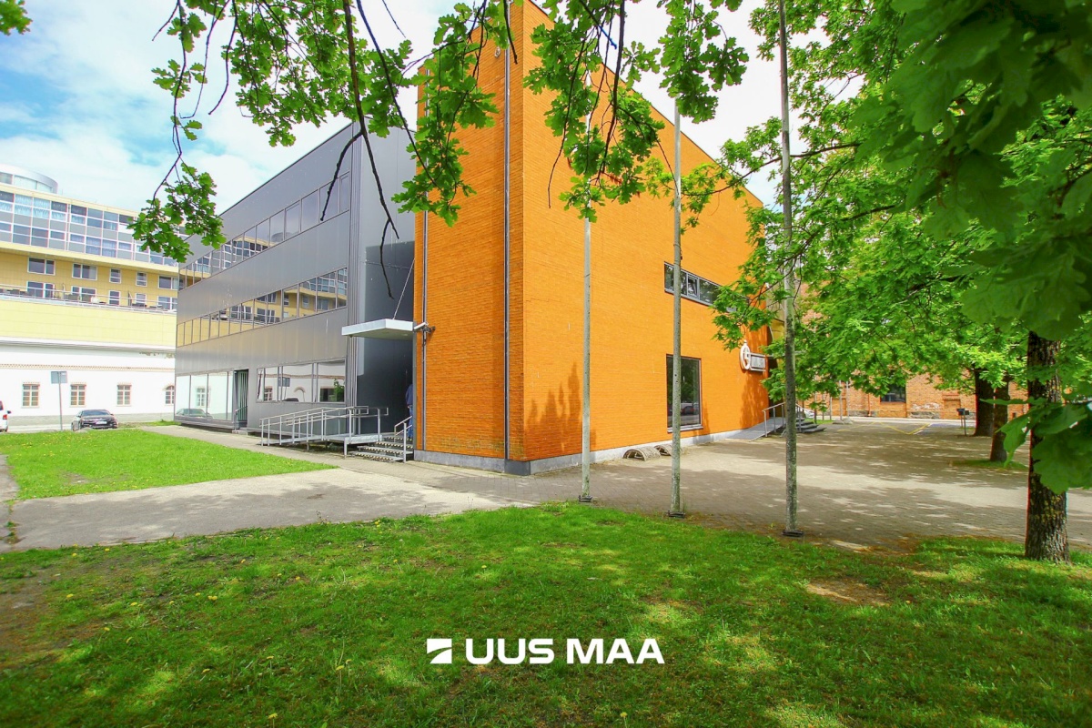 Pärnu linn, Pärnu linn, Kesklinn, Hommiku tn 1