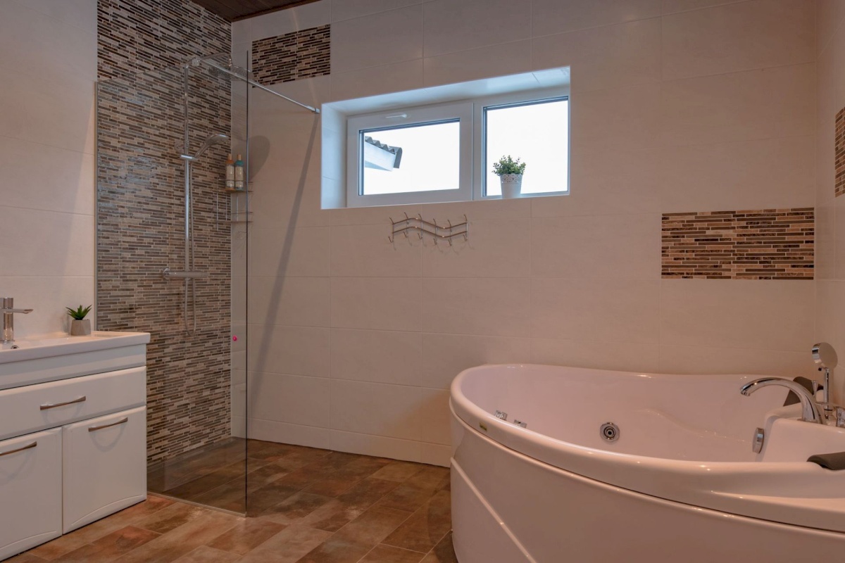 Viljandi vald, Peetrimõisa küla, Ilvese tee 8