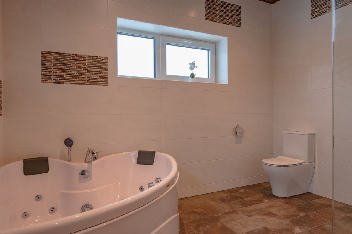 Viljandi vald, Peetrimõisa küla, Ilvese tee 8