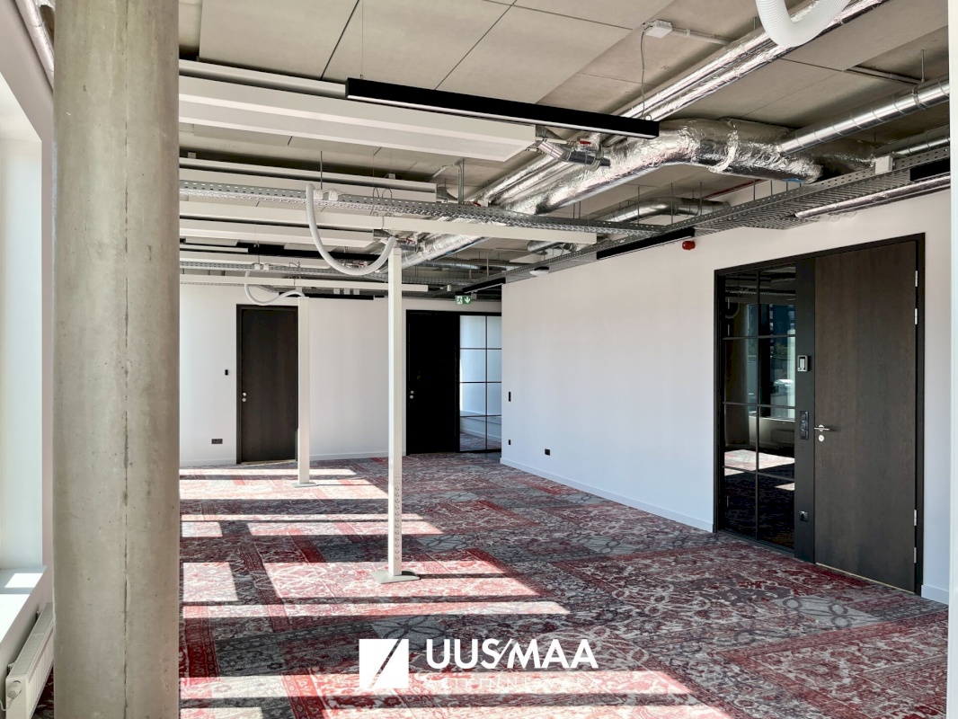 Tallinn, Mustamäe linnaosa, Mäealuse 2/4