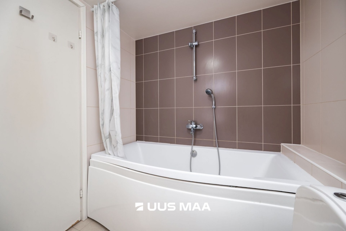 Rae vald, Peetri alevik, Uusmaa tee 5/7
