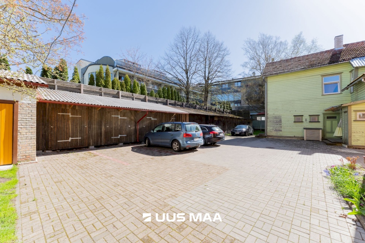Pärnu linn, Pärnu linn, Rannarajoon, A. H. Tammsaare pst 2
