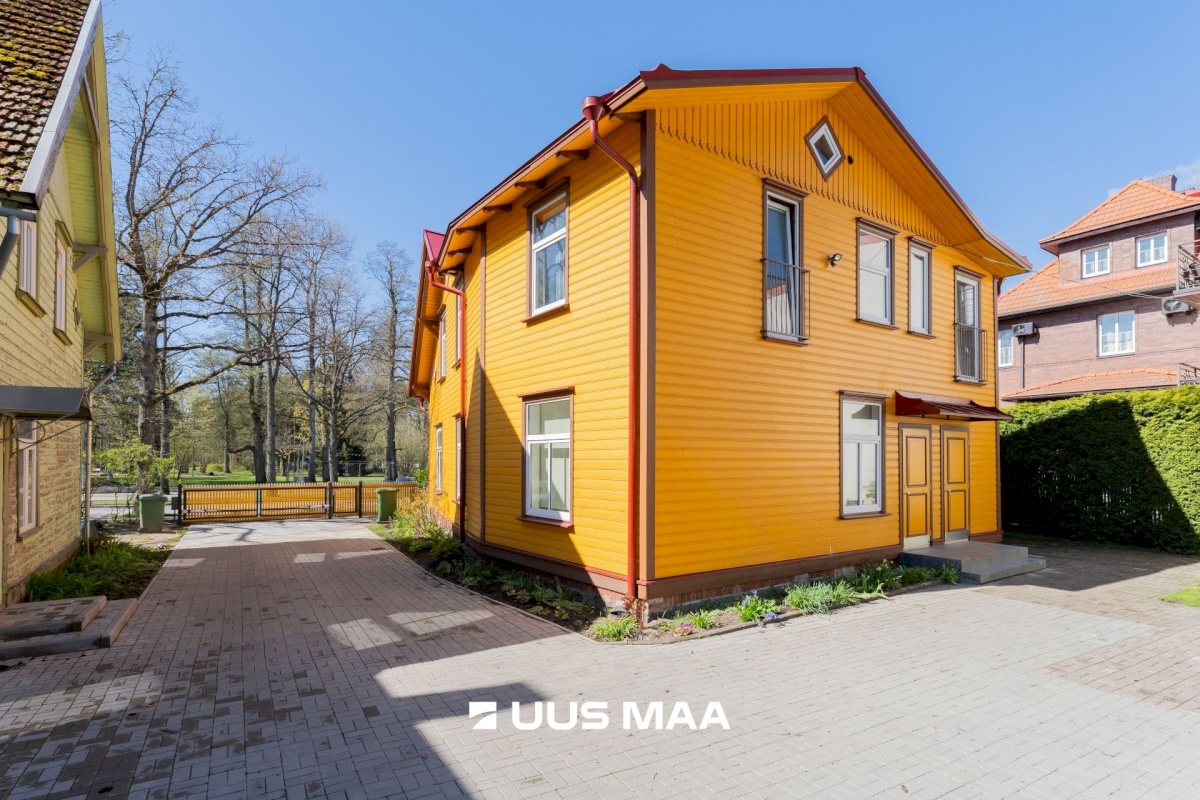 Pärnu linn, Pärnu linn, Rannarajoon, A. H. Tammsaare pst 2