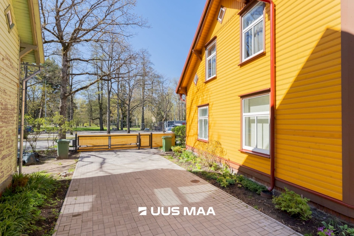Pärnu linn, Pärnu linn, Rannarajoon, A. H. Tammsaare pst 2