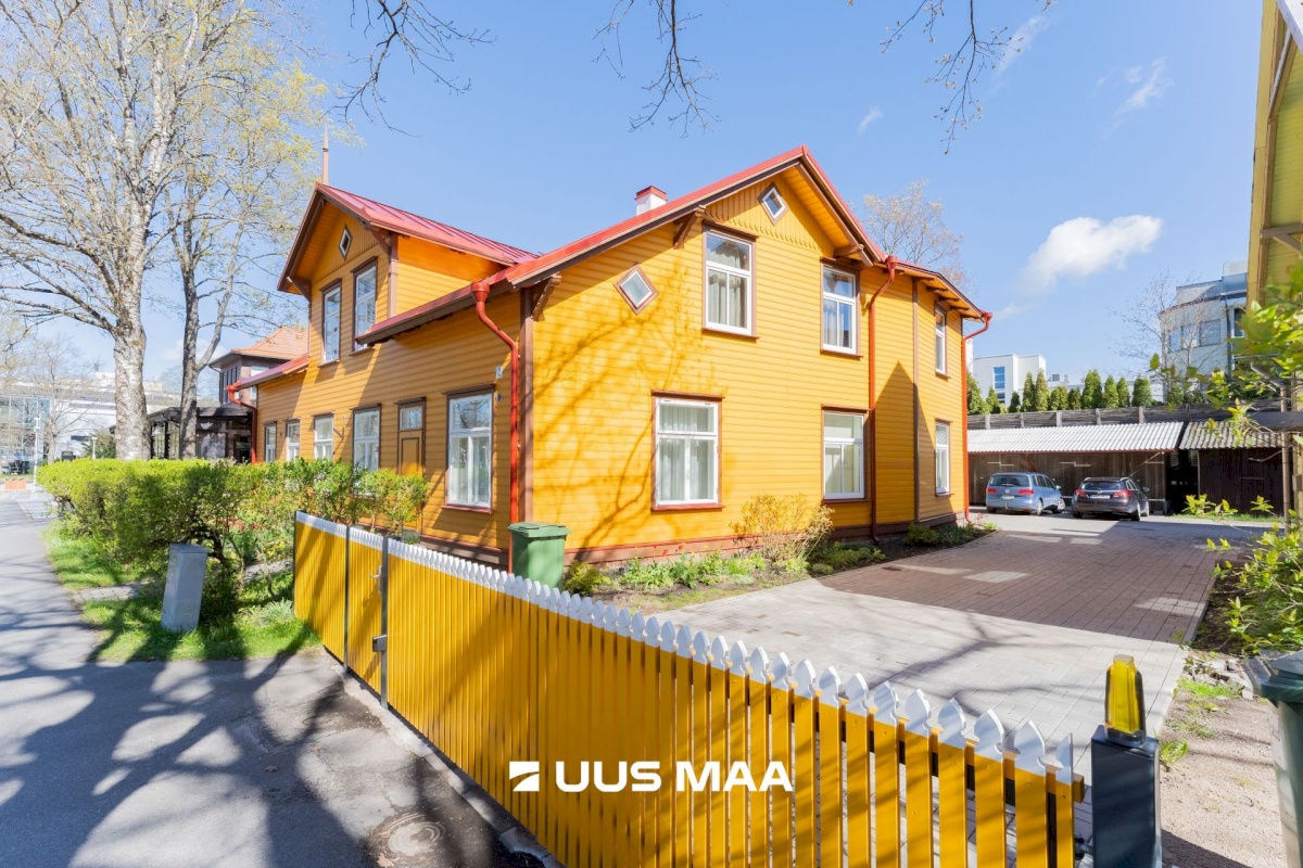 Pärnu linn, Pärnu linn, Rannarajoon, A. H. Tammsaare pst 2