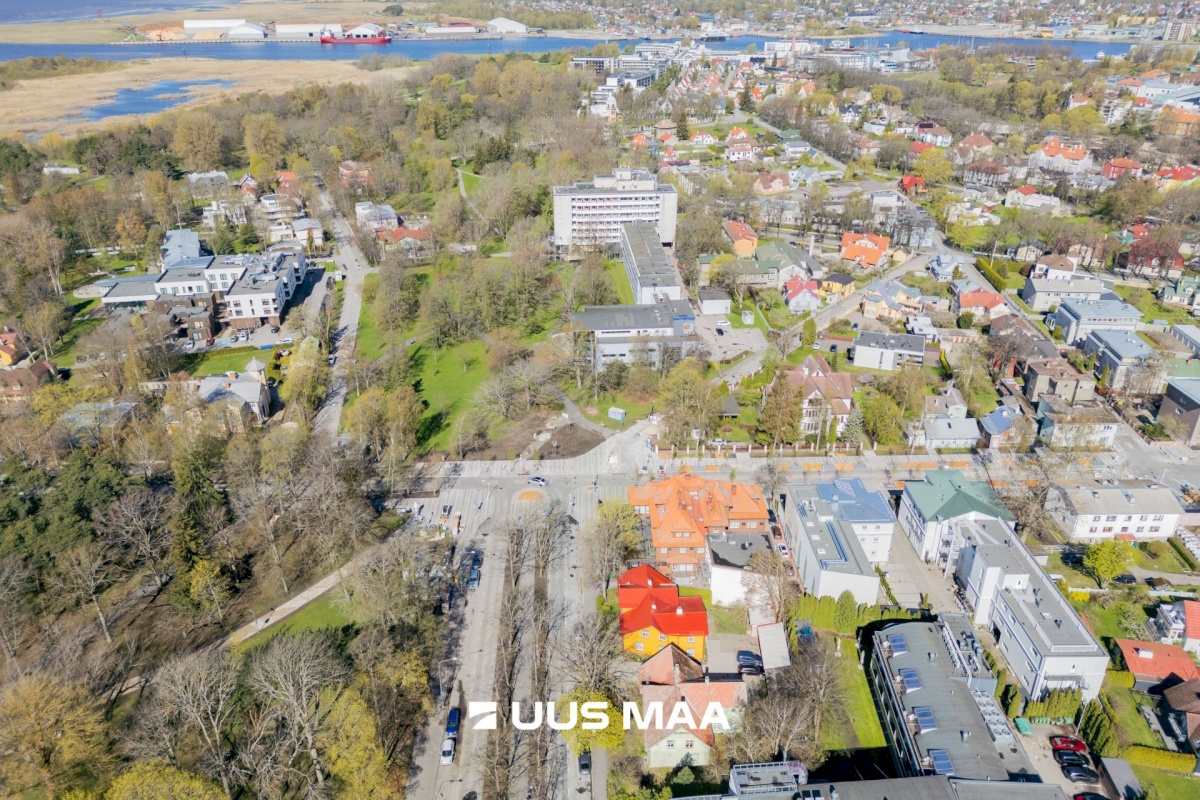 Pärnu linn, Pärnu linn, Rannarajoon, A. H. Tammsaare pst 2
