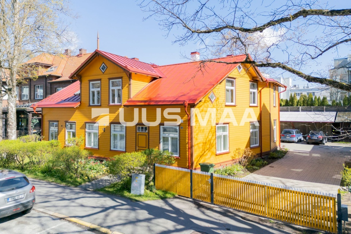 Pärnu linn, Pärnu linn, Rannarajoon, A. H. Tammsaare pst 2