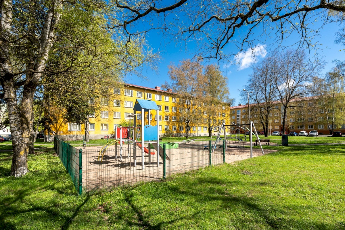 Tallinn, Mustamäe linnaosa, Akadeemia tee 56