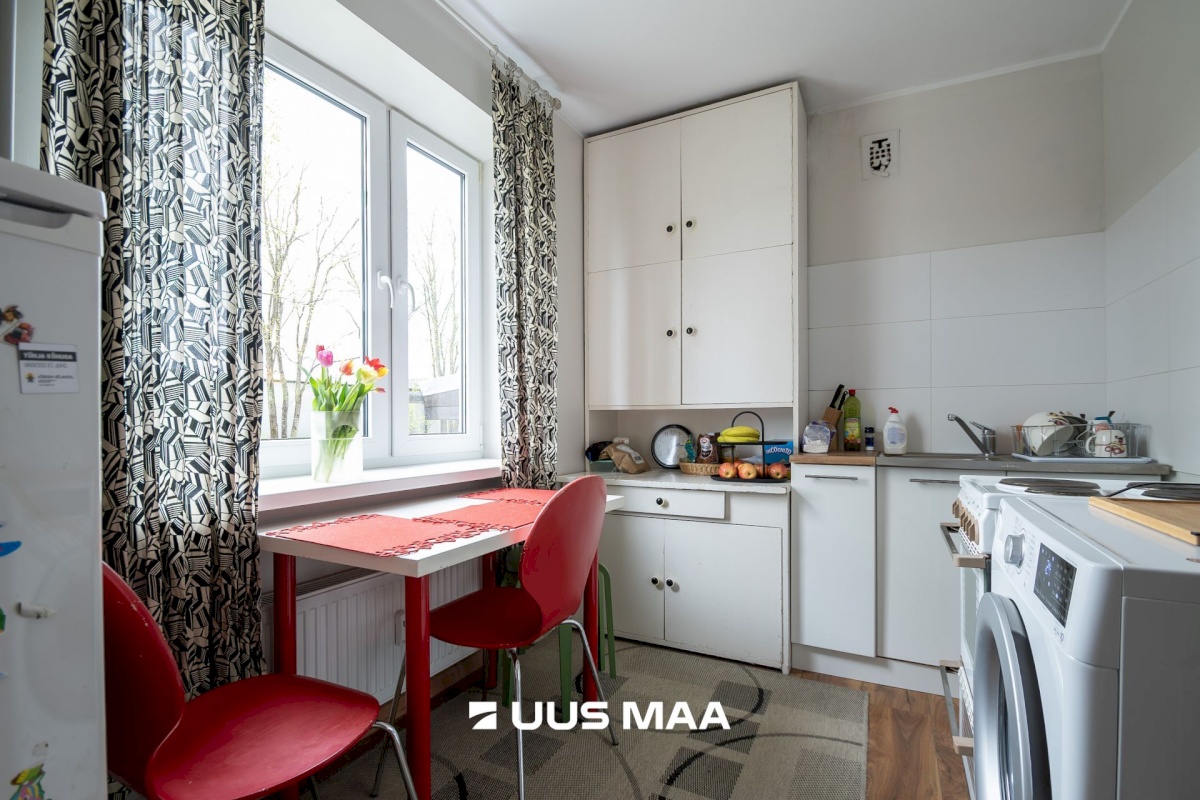 Saaremaa vald, Kuressaare linn, J.Smuuli 5