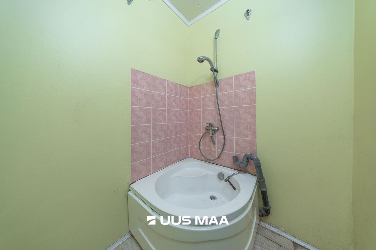 Põlva vald, Himmaste küla, Keskuse tee 15