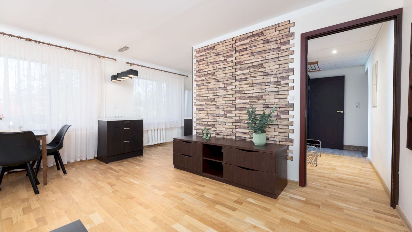 Tallinn, Nõmme linnaosa, Raudtee 52