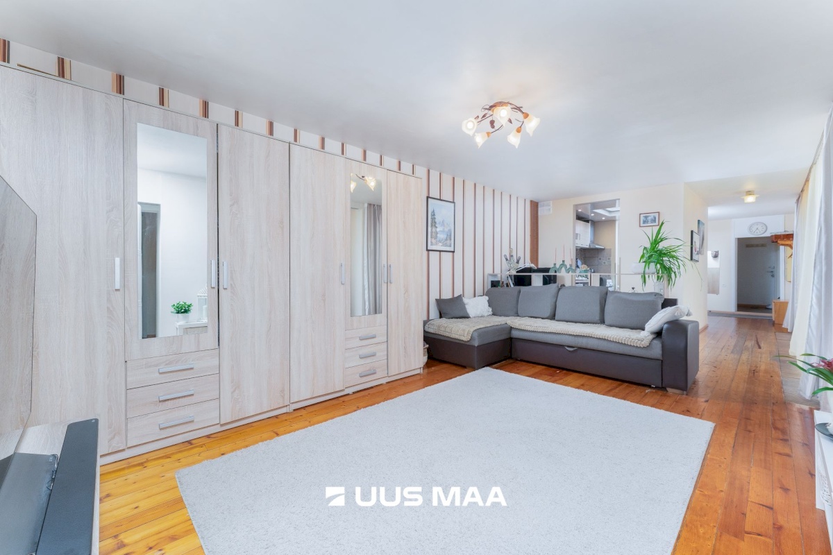 Pärnu linn, Pärnu linn, Rääma, Kuldse kodu 1