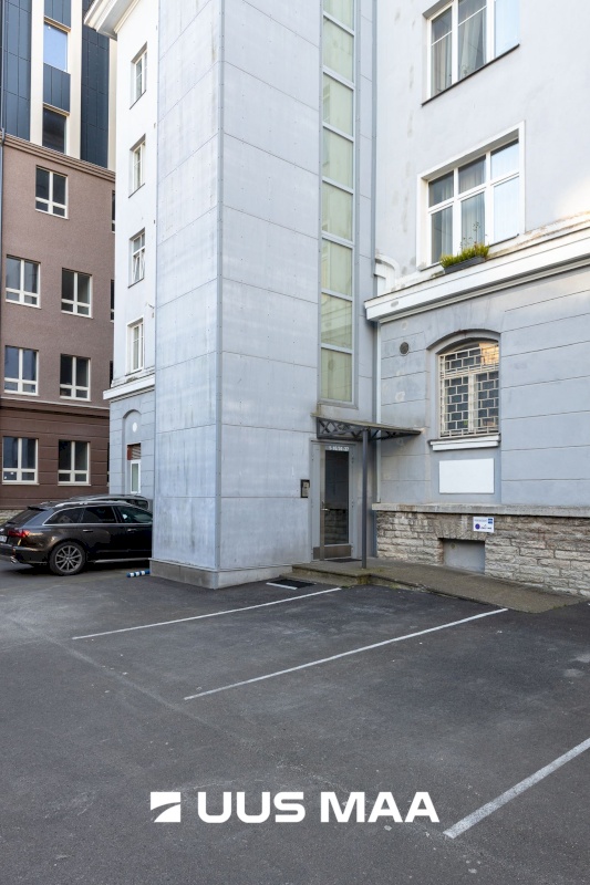 Tallinn, Kesklinna linnaosa, Narva mnt 9