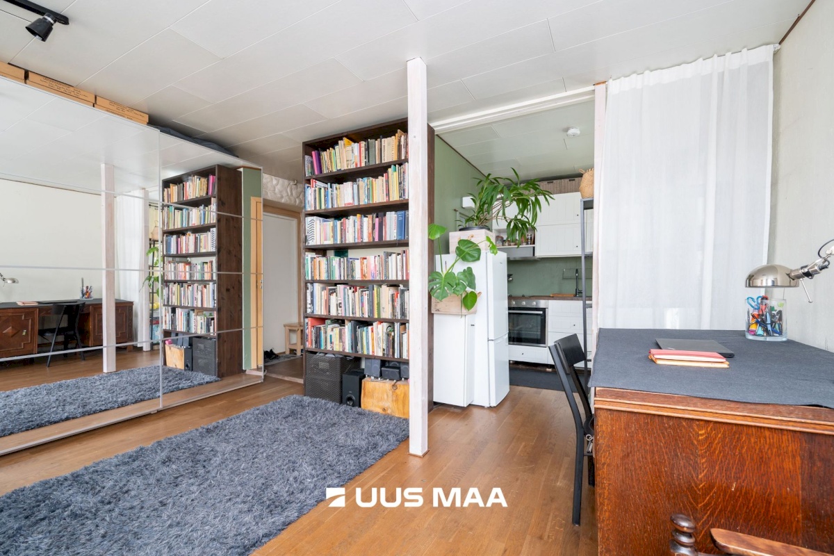 Tallinn, Kesklinna linnaosa, Uus Maailm, Saturni 6
