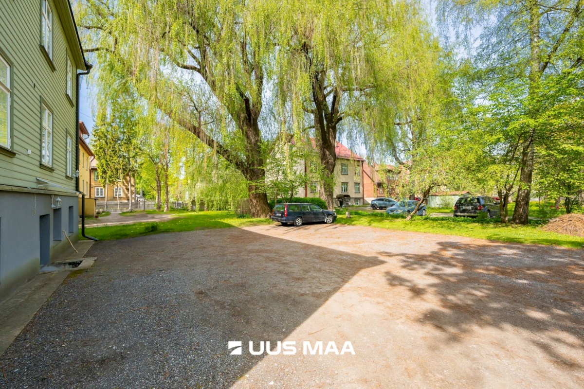 Tallinn, Kesklinna linnaosa, Uus Maailm, Saturni 6