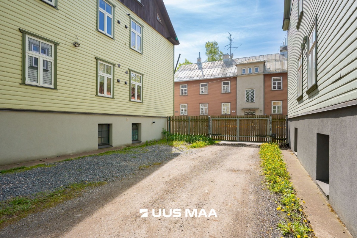 Tallinn, Kesklinna linnaosa, Uus Maailm, Saturni 6