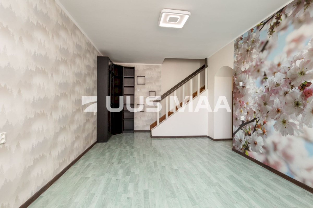 Tallinn, Kesklinna linnaosa, Raua, Pronksi 7