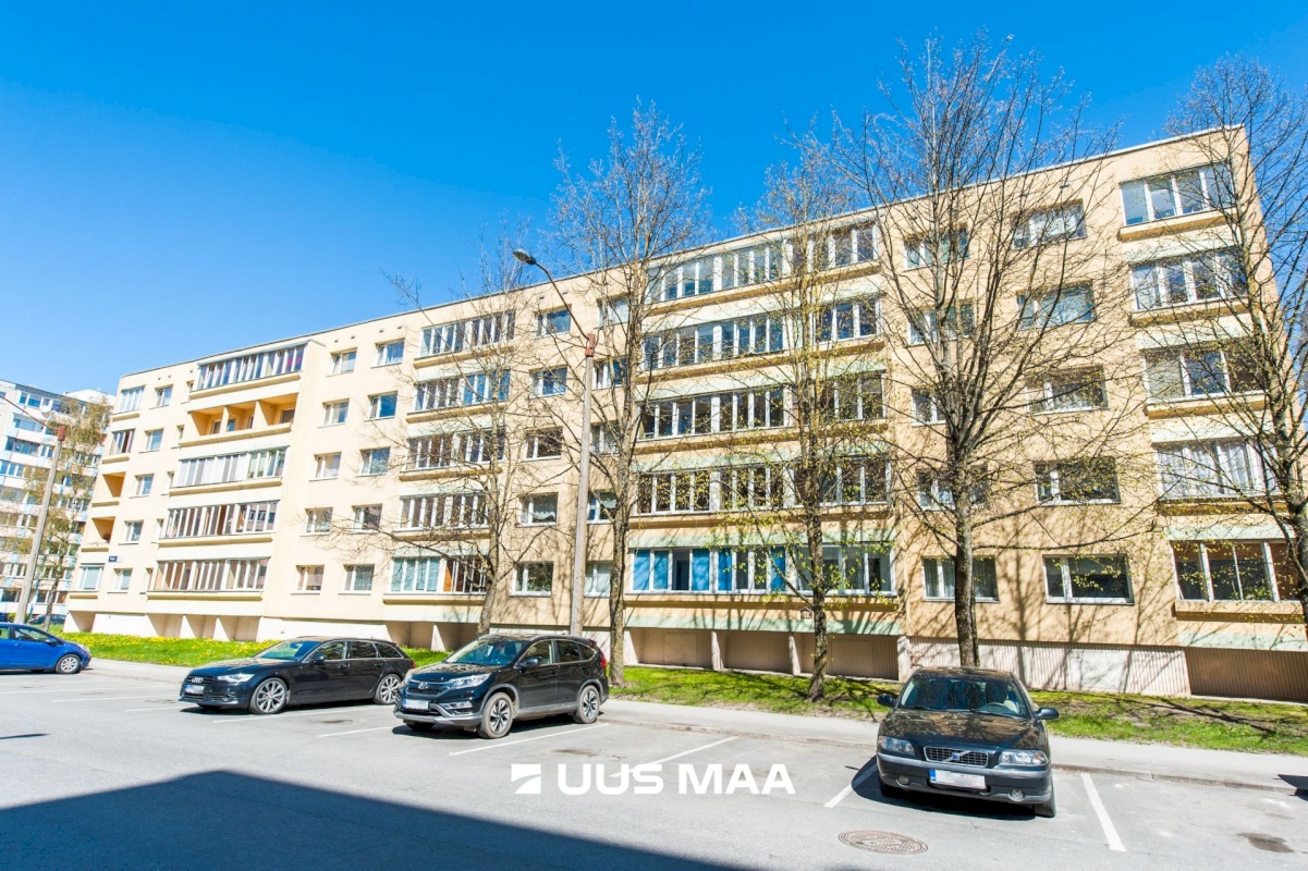 Tallinn, Lasnamäe linnaosa, Laagna, Pikri 10