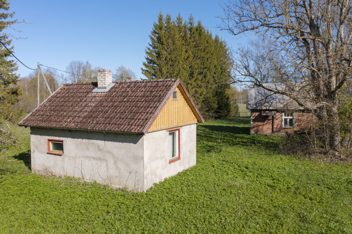 Järva vald, Esna küla, Roheline 3