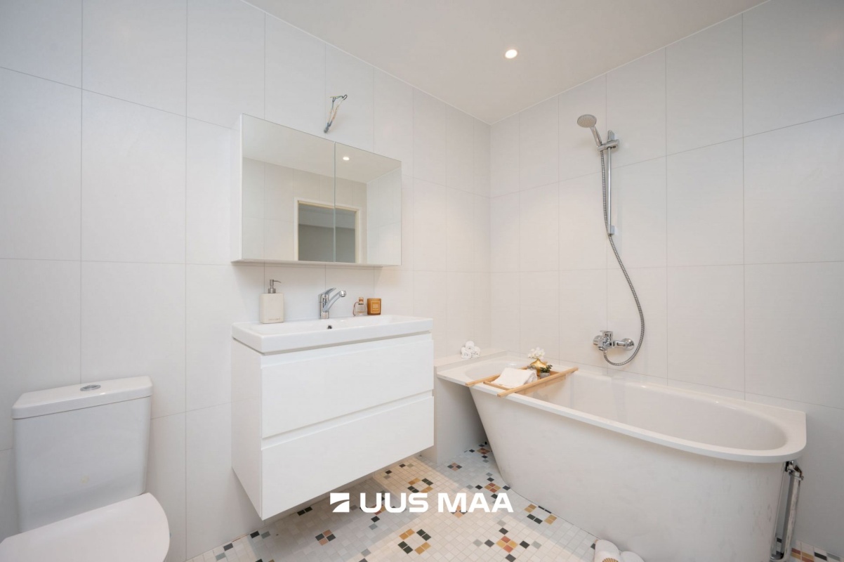 Tallinn, Kesklinna linnaosa, Südalinn, Lembitu 7