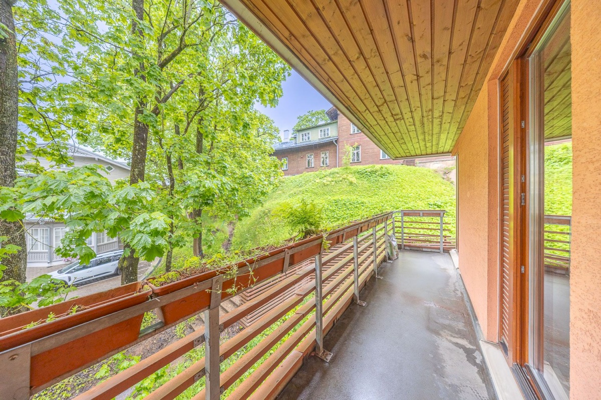 Tartu linn, Tartu linn, Kesklinn, Vallikraavi 12