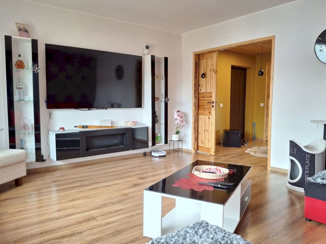 Väike-Maarja vald, Rakke alevik, Tähe 2