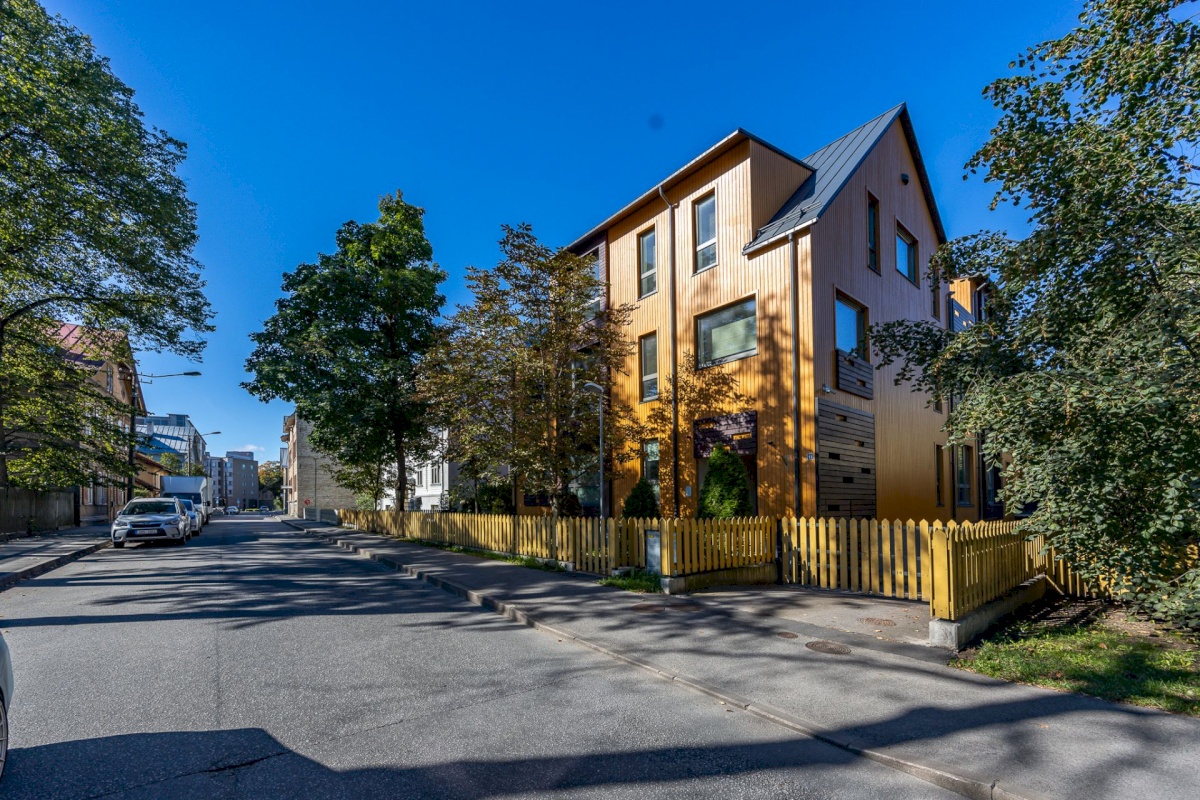 Tallinn, Kesklinna linnaosa, Poska 11