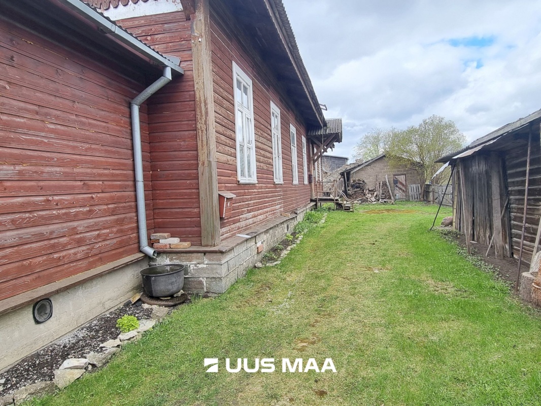 Rakvere linn, Raudtee 8