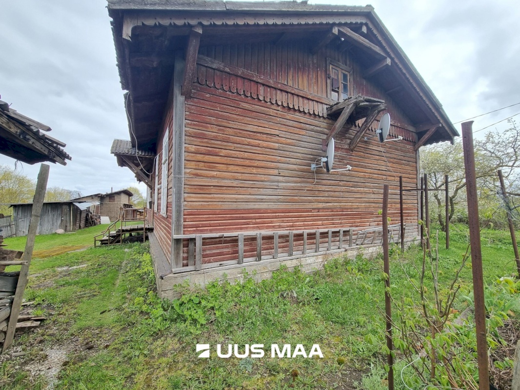 Rakvere linn, Raudtee 8