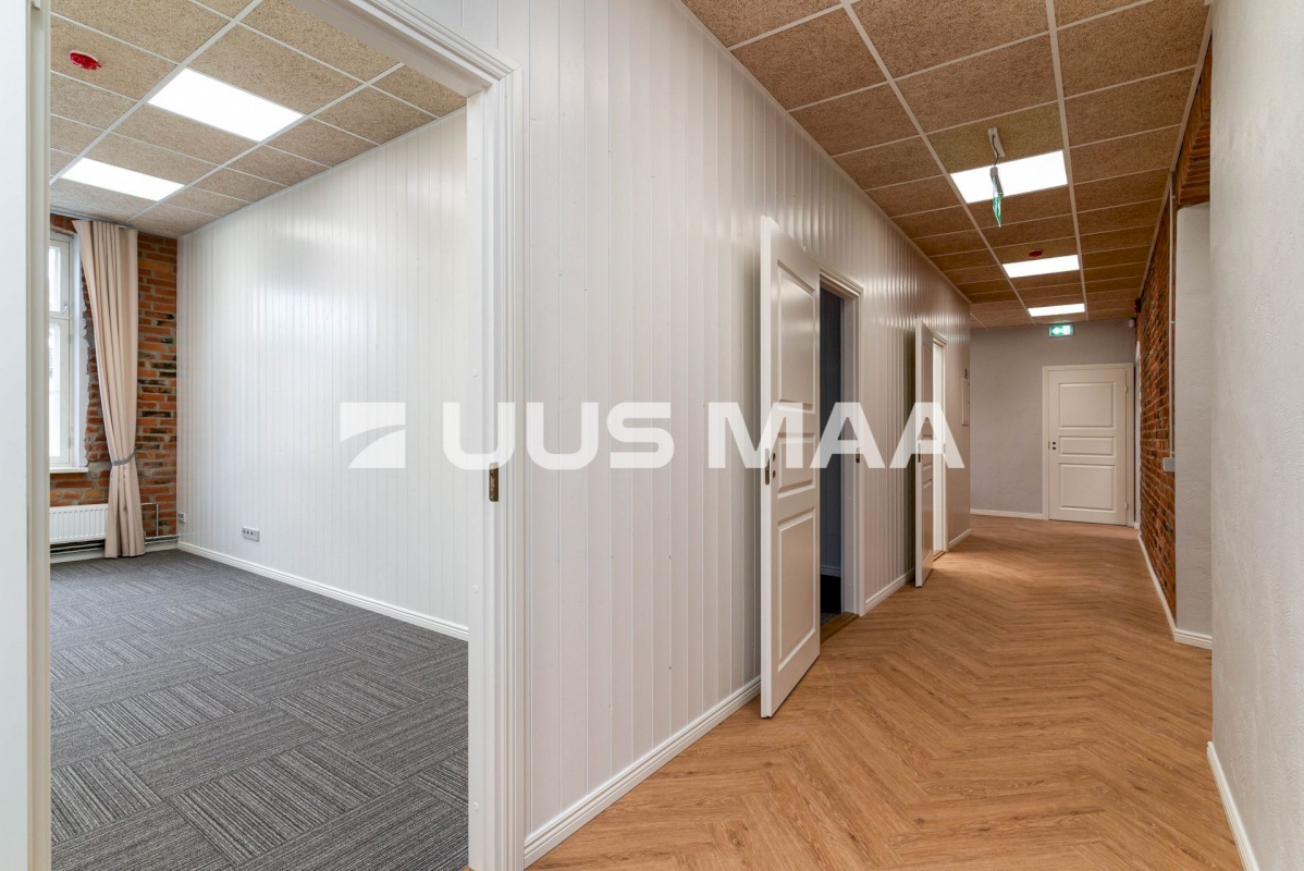 Viljandi linn, Vanalinn, Lossi 15