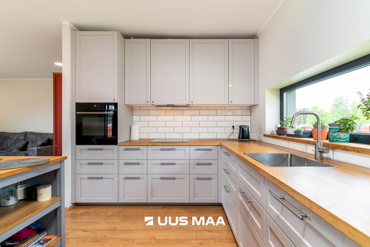 Viljandi linn, Järveotsa, Järveotsa pst 3