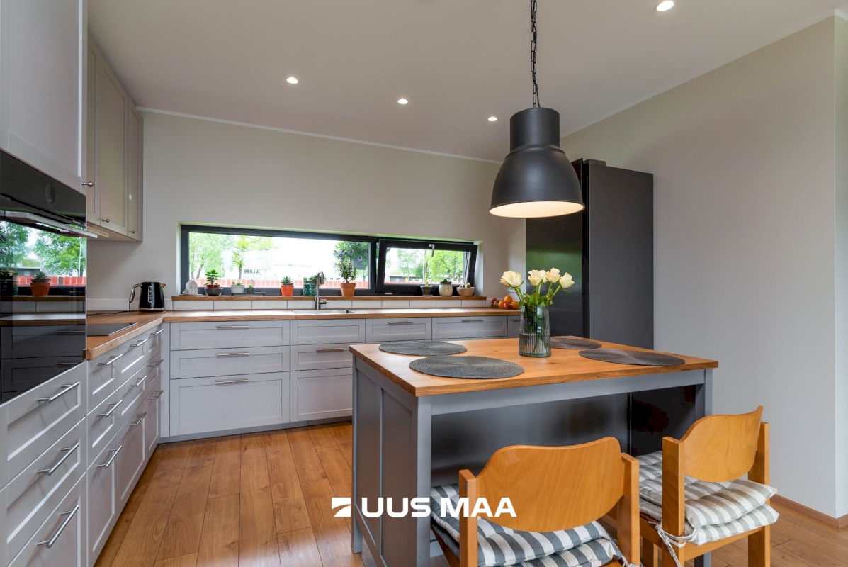 Viljandi linn, Järveotsa, Järveotsa pst 3