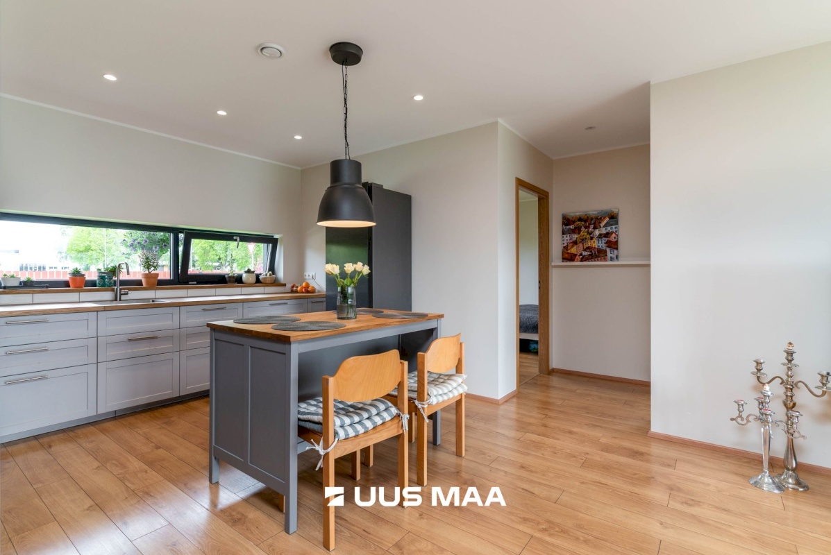 Viljandi linn, Järveotsa, Järveotsa pst 3