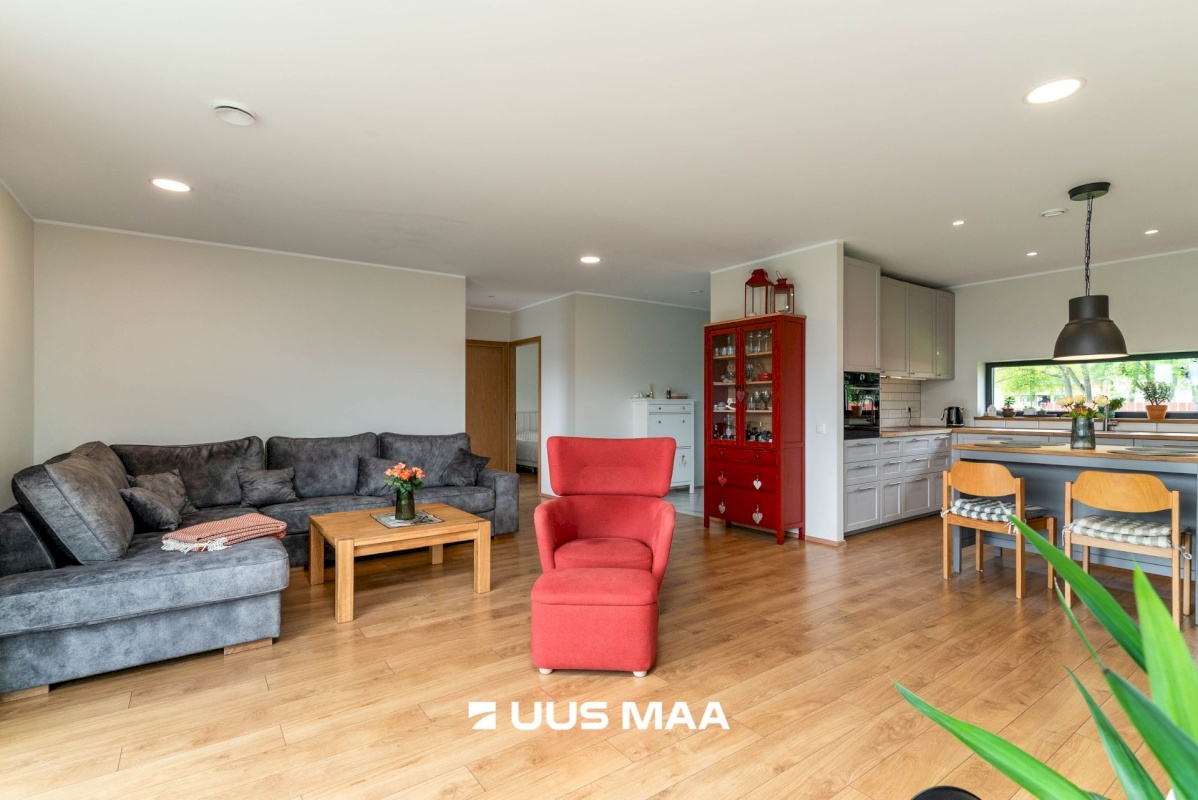 Viljandi linn, Järveotsa, Järveotsa pst 3