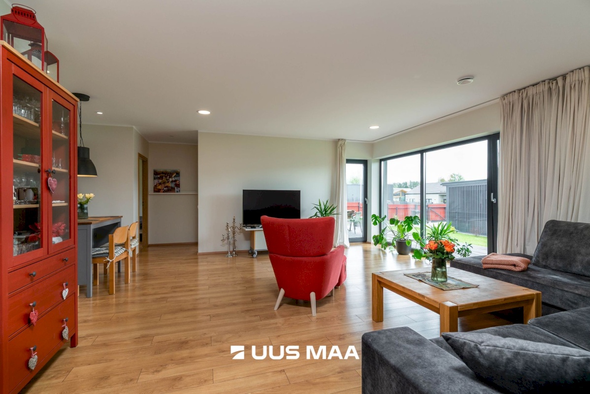 Viljandi linn, Järveotsa, Järveotsa pst 3