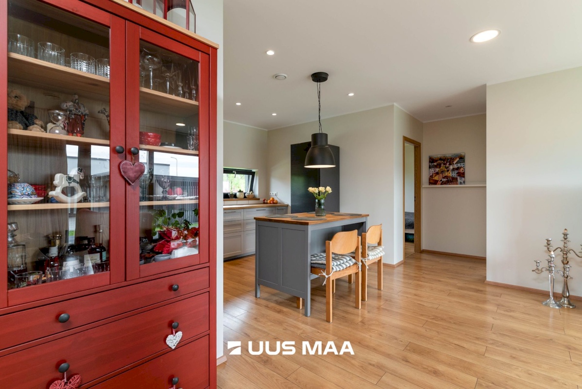 Viljandi linn, Järveotsa, Järveotsa pst 3