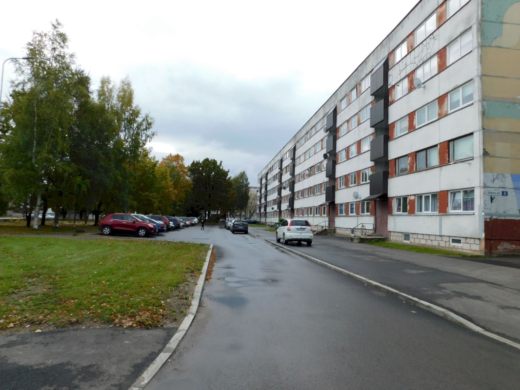 Kohtla-Järve linn, Ahtme linnaosa, Estonia pst 6