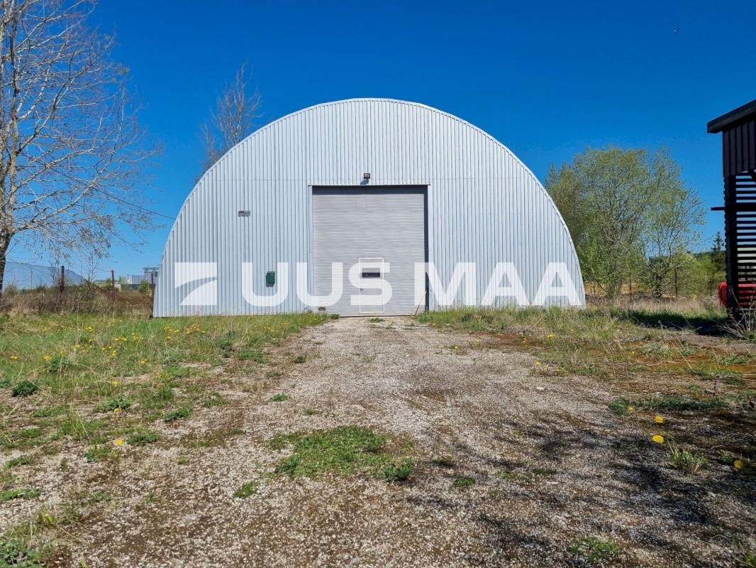 Vinni vald, Pajusti alevik, Tööstuse 15