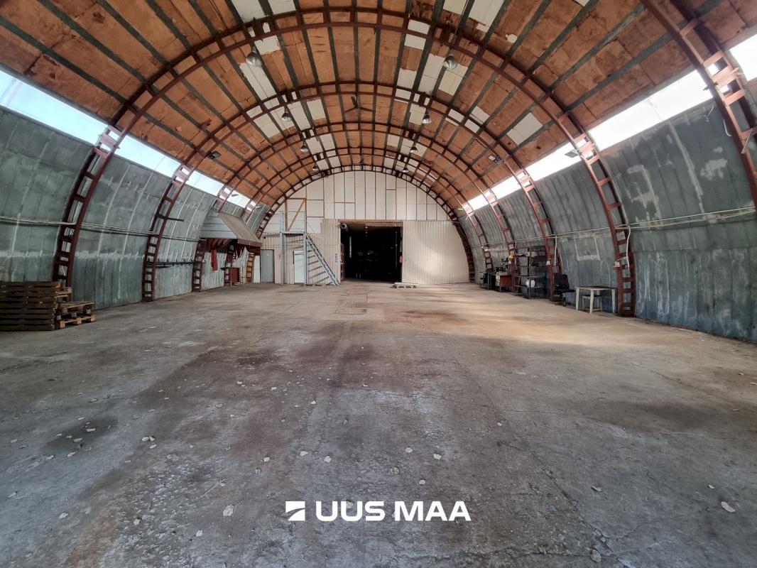 Vinni vald, Pajusti alevik, Tööstuse 15