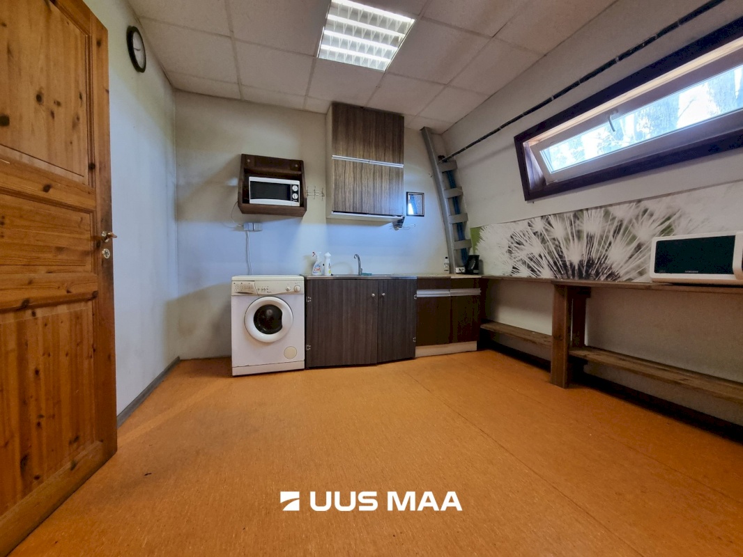 Vinni vald, Pajusti alevik, Tööstuse 15