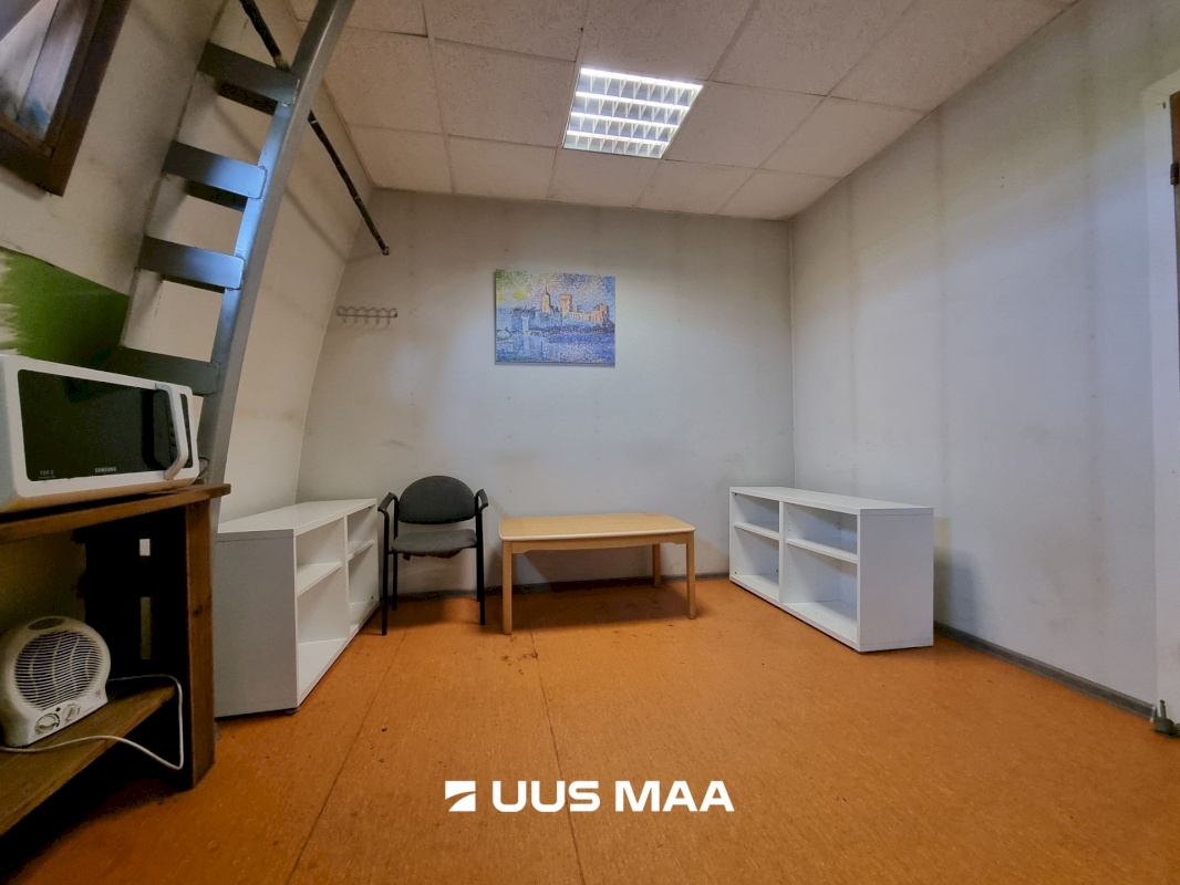 Vinni vald, Pajusti alevik, Tööstuse 15