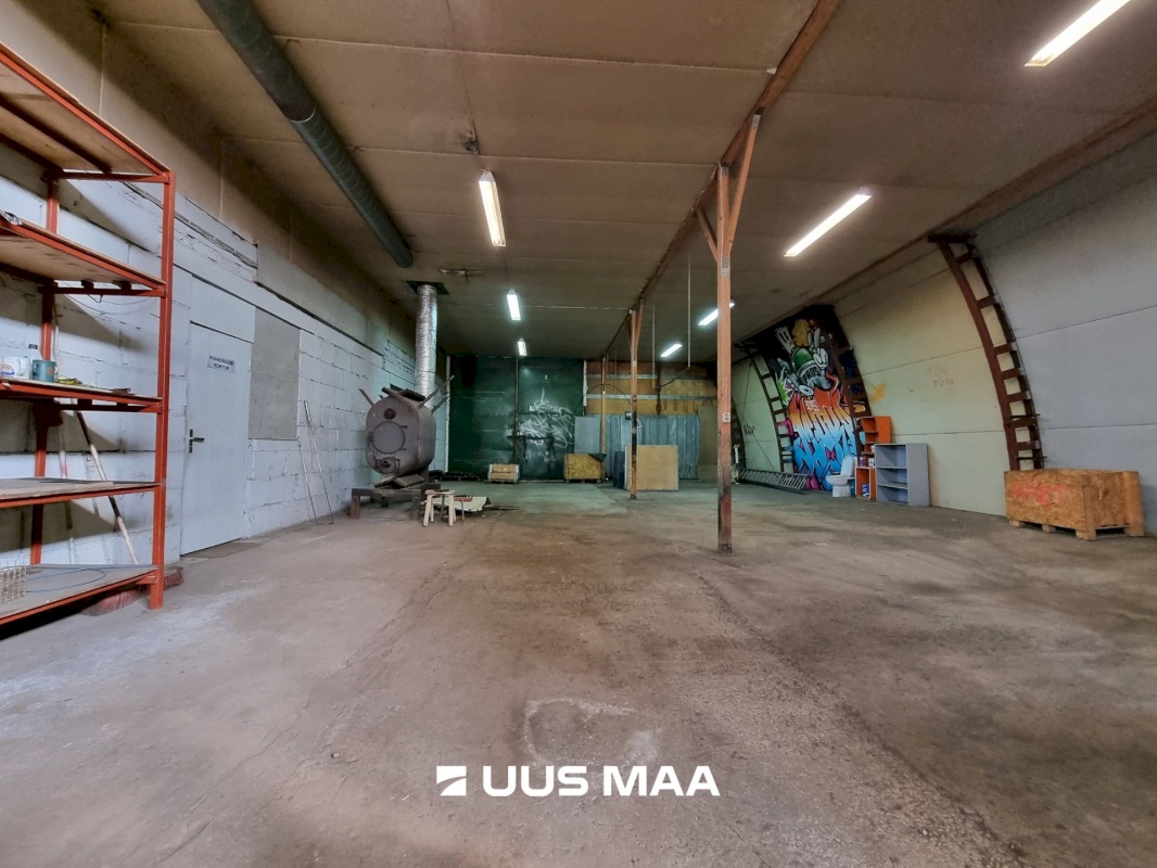 Vinni vald, Pajusti alevik, Tööstuse 15