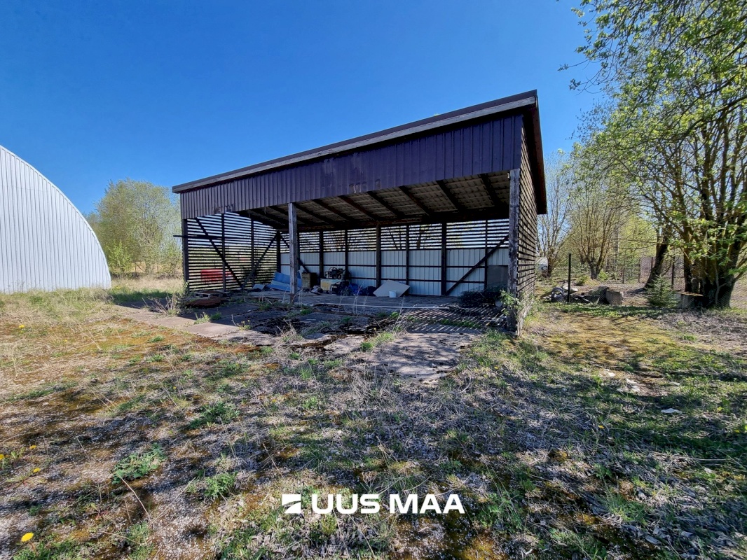 Vinni vald, Pajusti alevik, Tööstuse 15