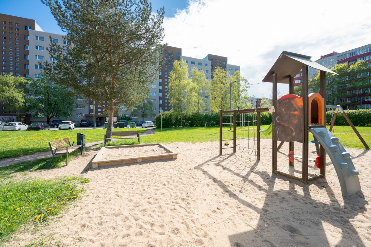 Tallinn, Lasnamäe linnaosa, Punane tn 33
