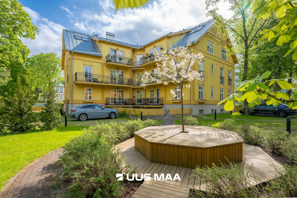 Tallinn, Kesklinna linnaosa, Kadriorg, J. Poska 13