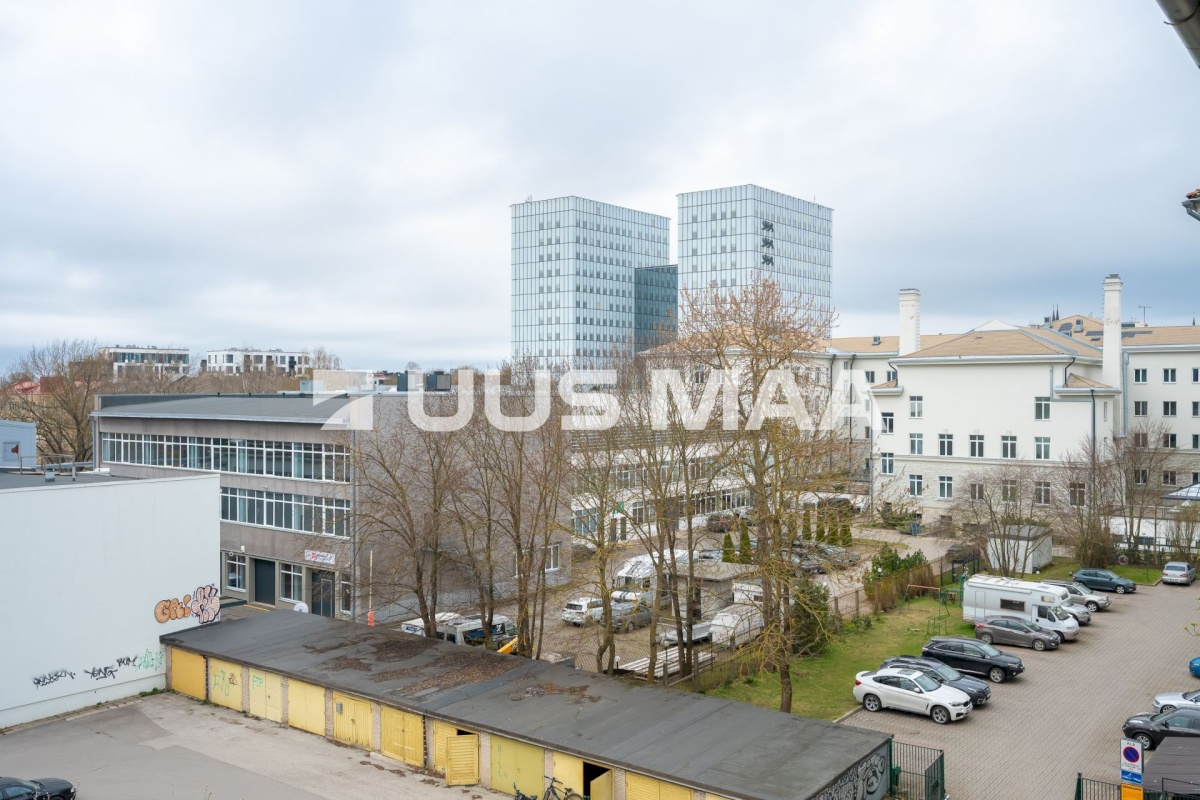 Tallinn, Kesklinna linnaosa, Uus Maailm, Pärnu mnt 66