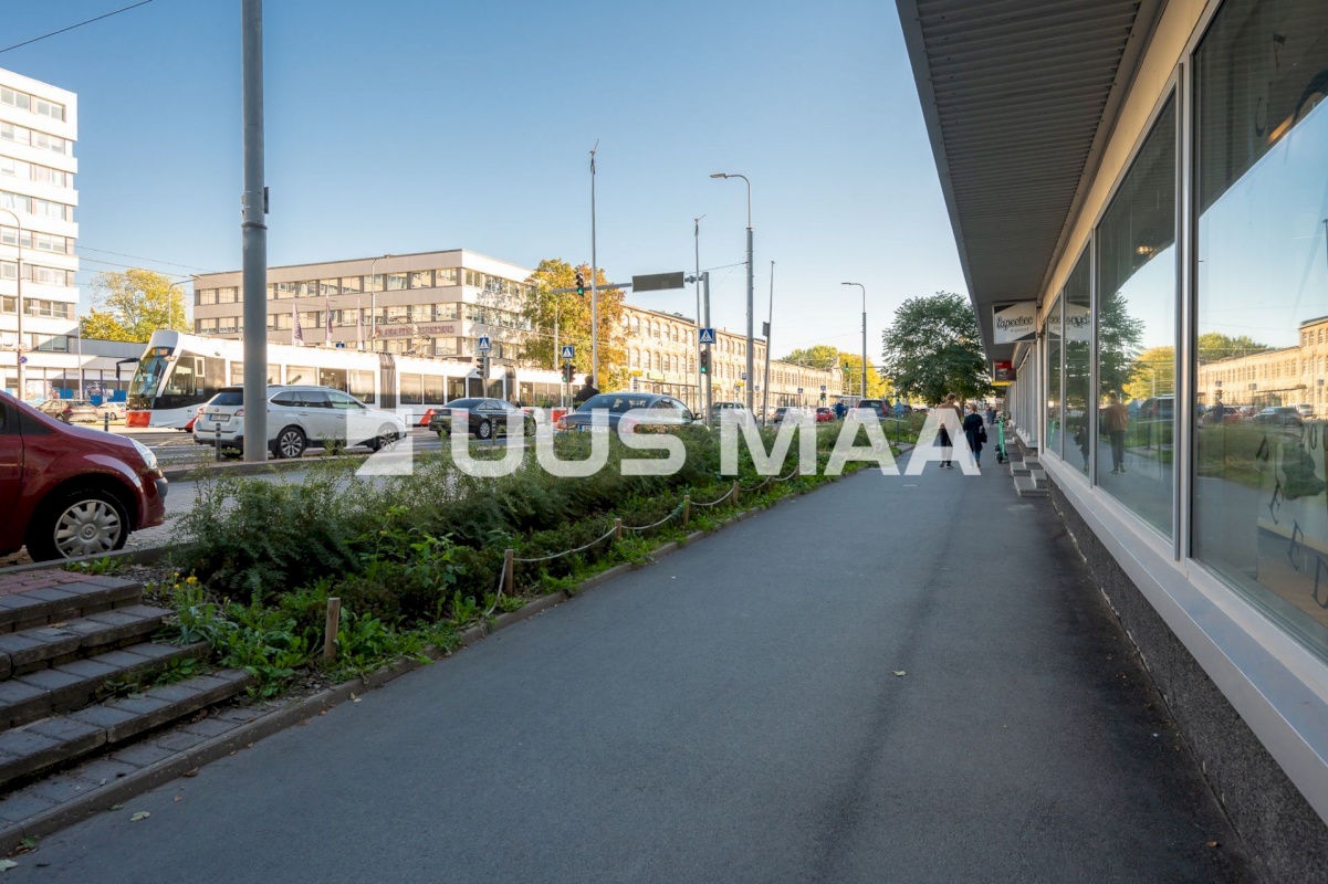 Tallinn, Kesklinna linnaosa, Uus Maailm, Pärnu mnt 66