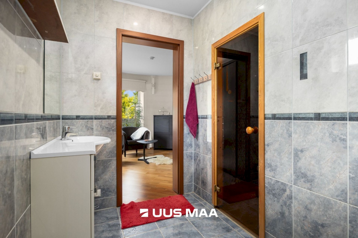 Tallinn, Nõmme linnaosa, Laane 11b
