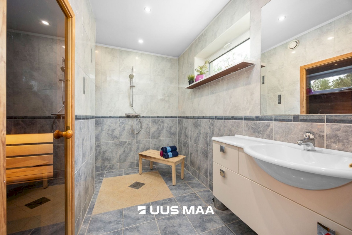 Tallinn, Nõmme linnaosa, Laane 11b