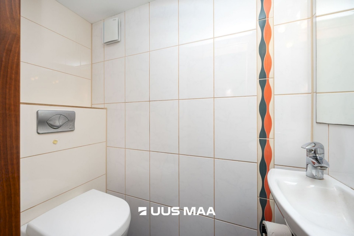 Tallinn, Nõmme linnaosa, Laane 11b